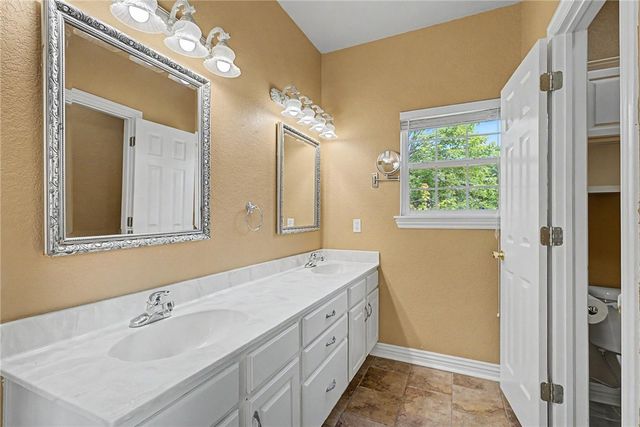 3420 E Madison Avenue, Fayetteville, AR 72701