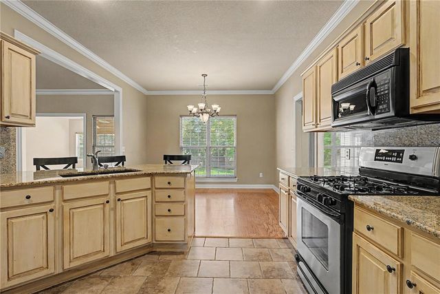 3420 E Madison Avenue, Fayetteville, AR 72701