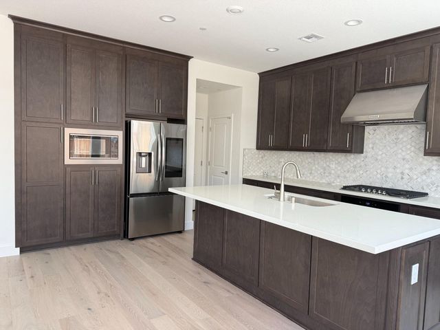 96 E Frost Drive, Tracy, CA 95391