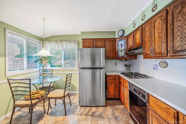 3 Cedar Crest Drive, Dix Hills, NY 11746