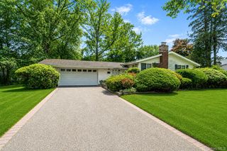 3 Cedar Crest Drive, Dix Hills, NY 11746