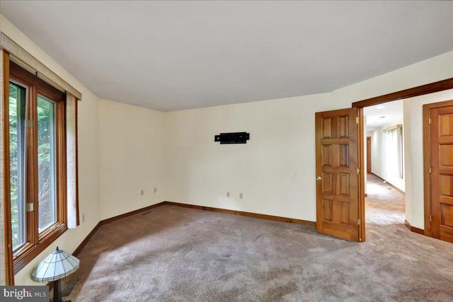 130 ALLENDALE RD, Shoemakersville, PA 19555