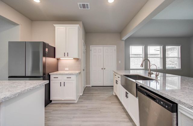 4603 Bay Vista Drive, Baytown, TX 77523