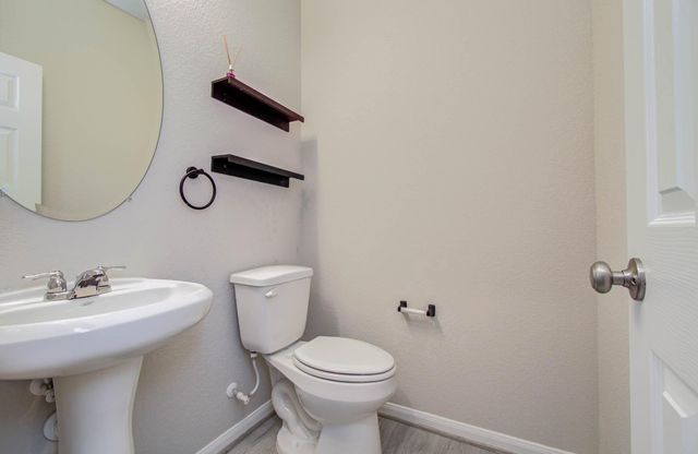 4603 Bay Vista Drive, Baytown, TX 77523