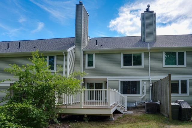 71 Stone Ridge Rd 71, Franklin, MA 02038