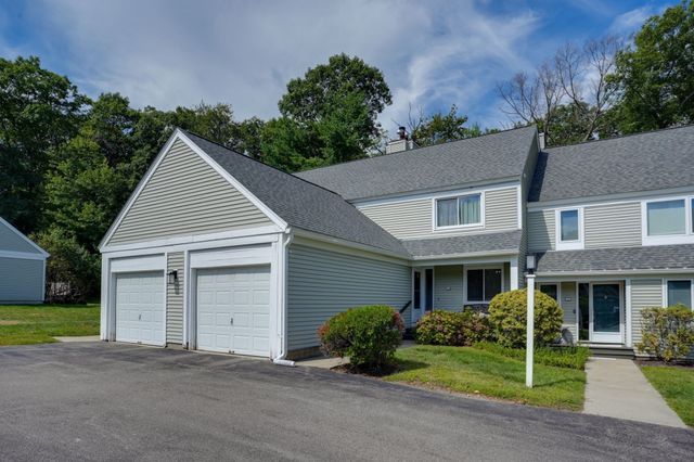 71 Stone Ridge Rd 71, Franklin, MA 02038