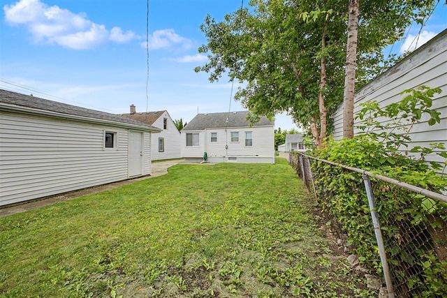 17727 Lowell Street, Roseville, MI 48066