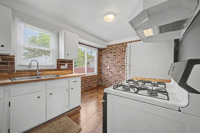 17727 Lowell Street, Roseville, MI 48066