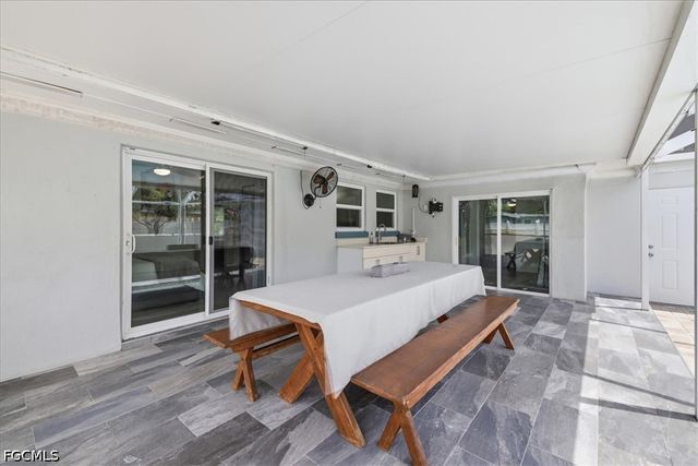 1821 Winkler AVE, Fort Myers, FL 33901