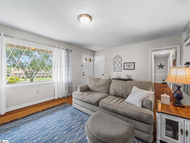 227 Ferndale Drive, Boiling Springs, SC 29316