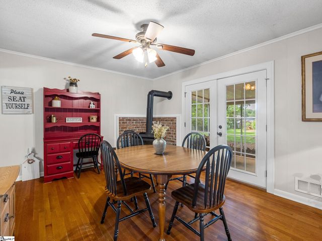 227 Ferndale Drive, Boiling Springs, SC 29316