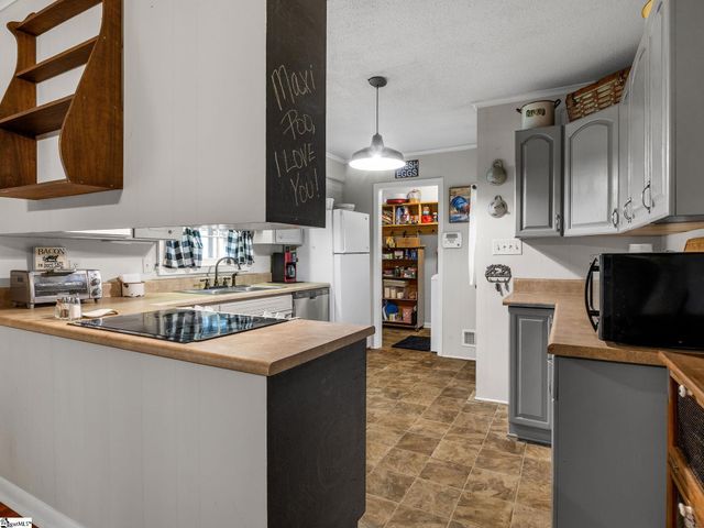 227 Ferndale Drive, Boiling Springs, SC 29316