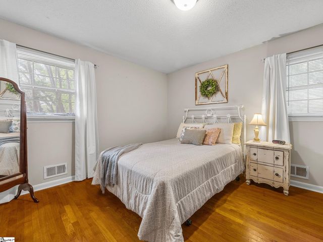 227 Ferndale Drive, Boiling Springs, SC 29316