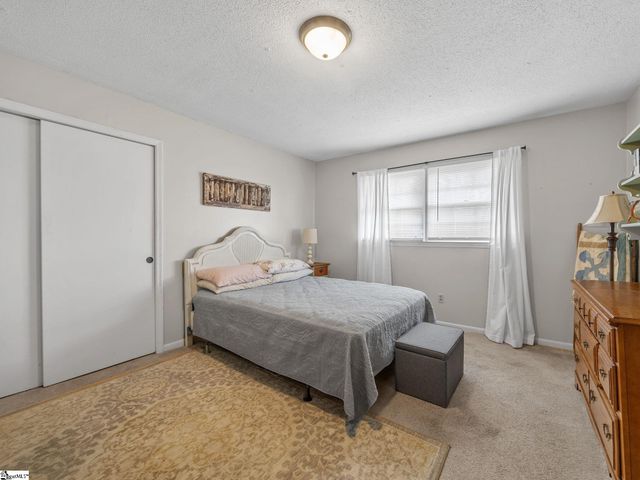227 Ferndale Drive, Boiling Springs, SC 29316