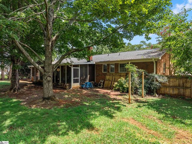 227 Ferndale Drive, Boiling Springs, SC 29316