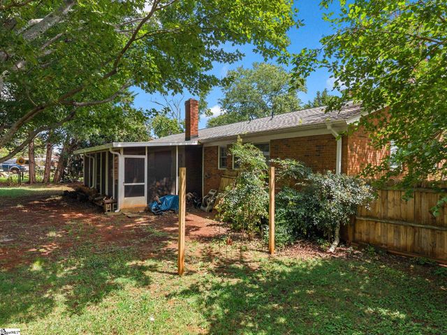 227 Ferndale Drive, Boiling Springs, SC 29316
