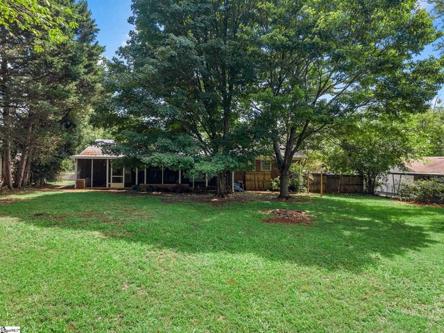 227 Ferndale Drive, Boiling Springs, SC 29316