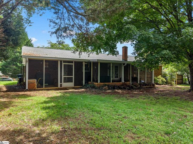 227 Ferndale Drive, Boiling Springs, SC 29316
