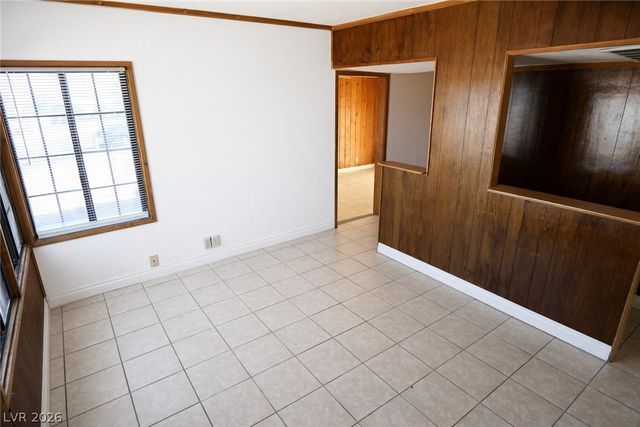 123 West Victory Road, Henderson, NV 89015