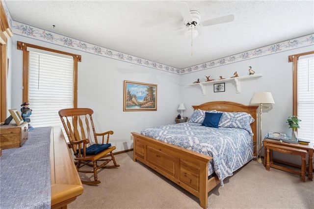 1153 E Frontier Lane, Olathe, KS 66062