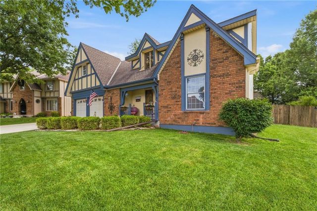 1153 E Frontier Lane, Olathe, KS 66062