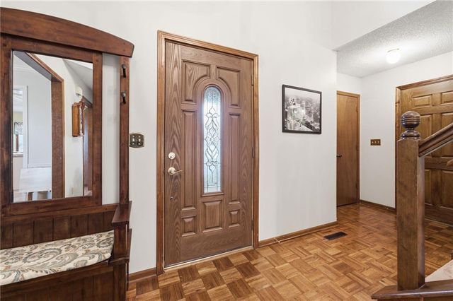 1153 E Frontier Lane, Olathe, KS 66062