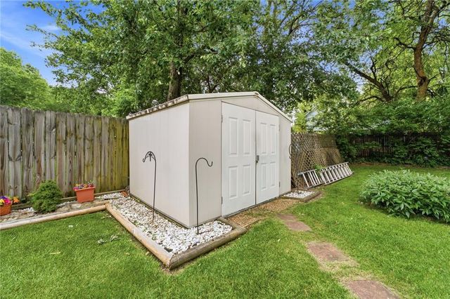 1153 E Frontier Lane, Olathe, KS 66062