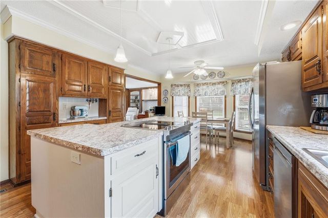 1153 E Frontier Lane, Olathe, KS 66062