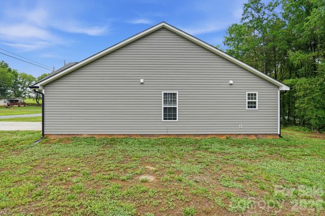 3221 Roberta Road, Concord, NC 28027