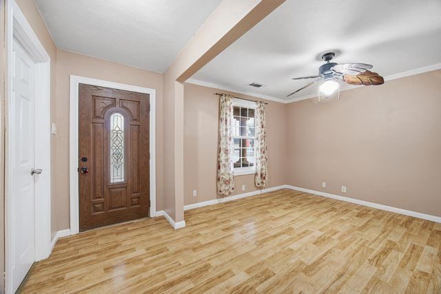 2221 Floral Avenue, Selma, CA 93662