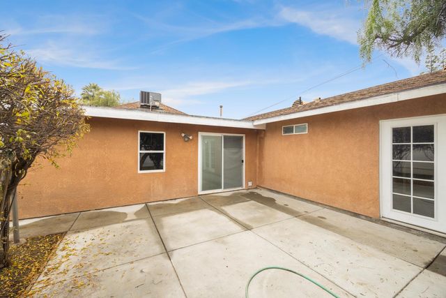 2221 Floral Avenue, Selma, CA 93662