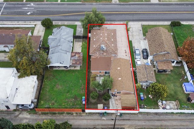 2221 Floral Avenue, Selma, CA 93662