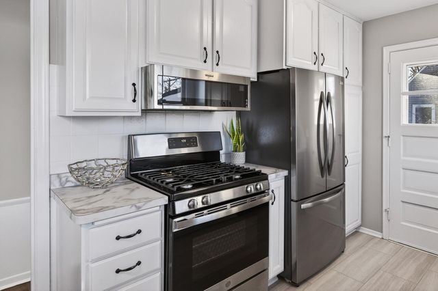 653 109th Avenue NW, Coon Rapids, MN 55448