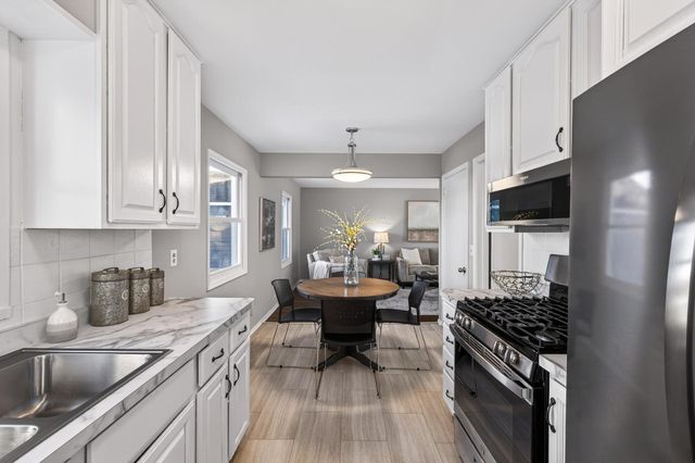 653 109th Avenue NW, Coon Rapids, MN 55448