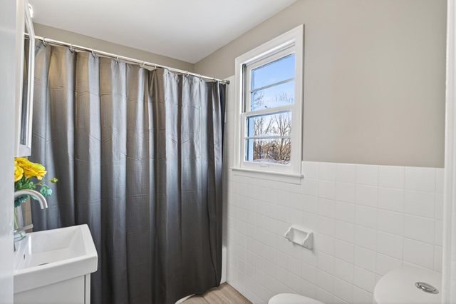 653 109th Avenue NW, Coon Rapids, MN 55448