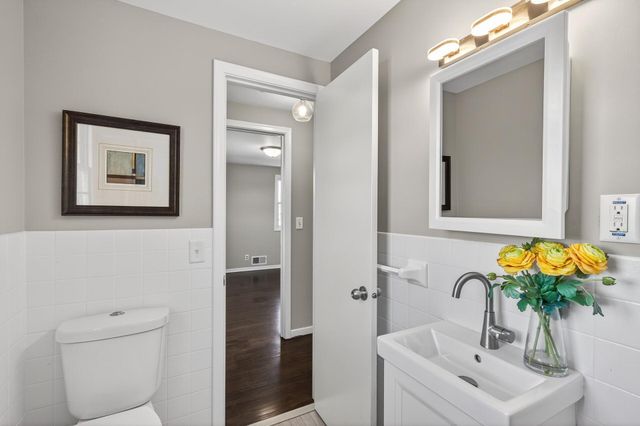 653 109th Avenue NW, Coon Rapids, MN 55448