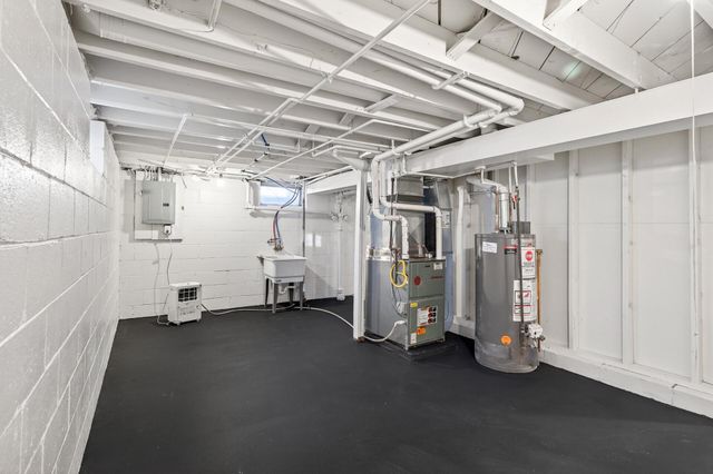 653 109th Avenue NW, Coon Rapids, MN 55448