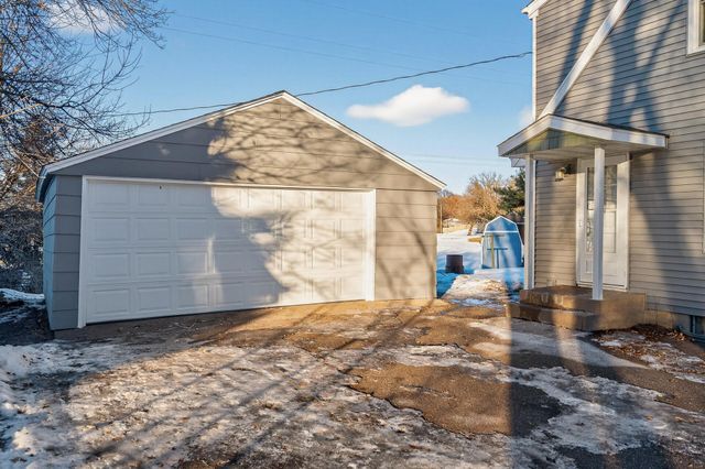 653 109th Avenue NW, Coon Rapids, MN 55448