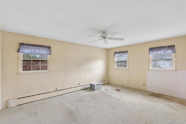 4 E Rampasture Road, Hampton Bays, NY 11946