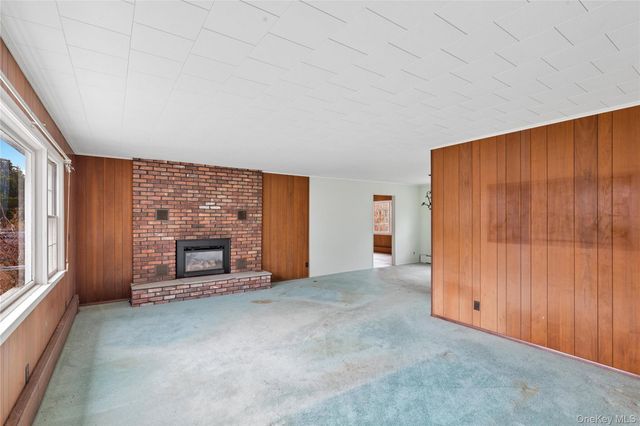 4 E Rampasture Road, Hampton Bays, NY 11946