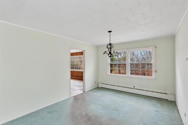 4 E Rampasture Road, Hampton Bays, NY 11946