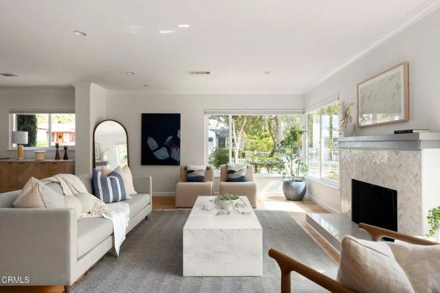 935 S Euclid Avenue, Pasadena, CA 91106