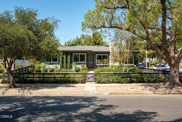 935 S Euclid Avenue, Pasadena, CA 91106