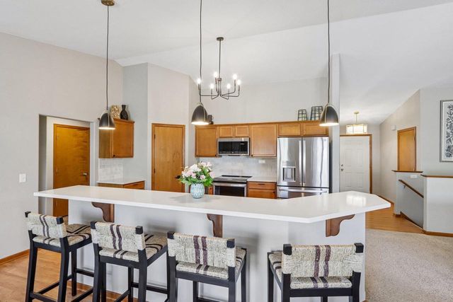 1120 Black Walnut Pass, Johnson Creek, WI 53038