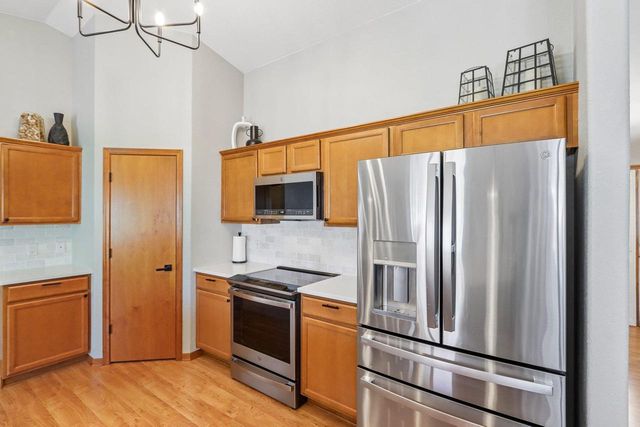 1120 Black Walnut Pass, Johnson Creek, WI 53038