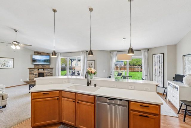 1120 Black Walnut Pass, Johnson Creek, WI 53038