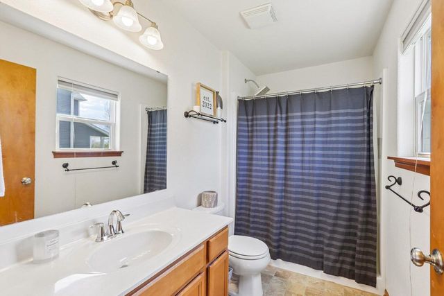 1120 Black Walnut Pass, Johnson Creek, WI 53038