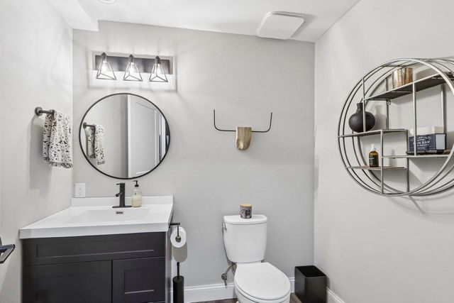 1120 Black Walnut Pass, Johnson Creek, WI 53038