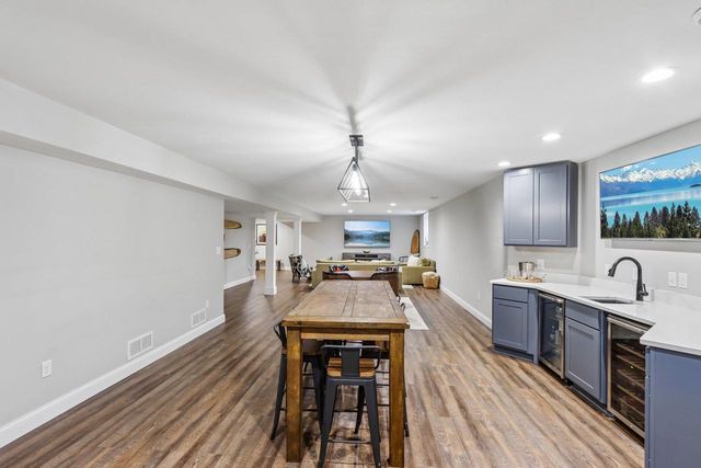 1120 Black Walnut Pass, Johnson Creek, WI 53038