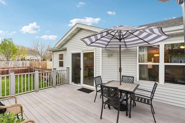 1120 Black Walnut Pass, Johnson Creek, WI 53038
